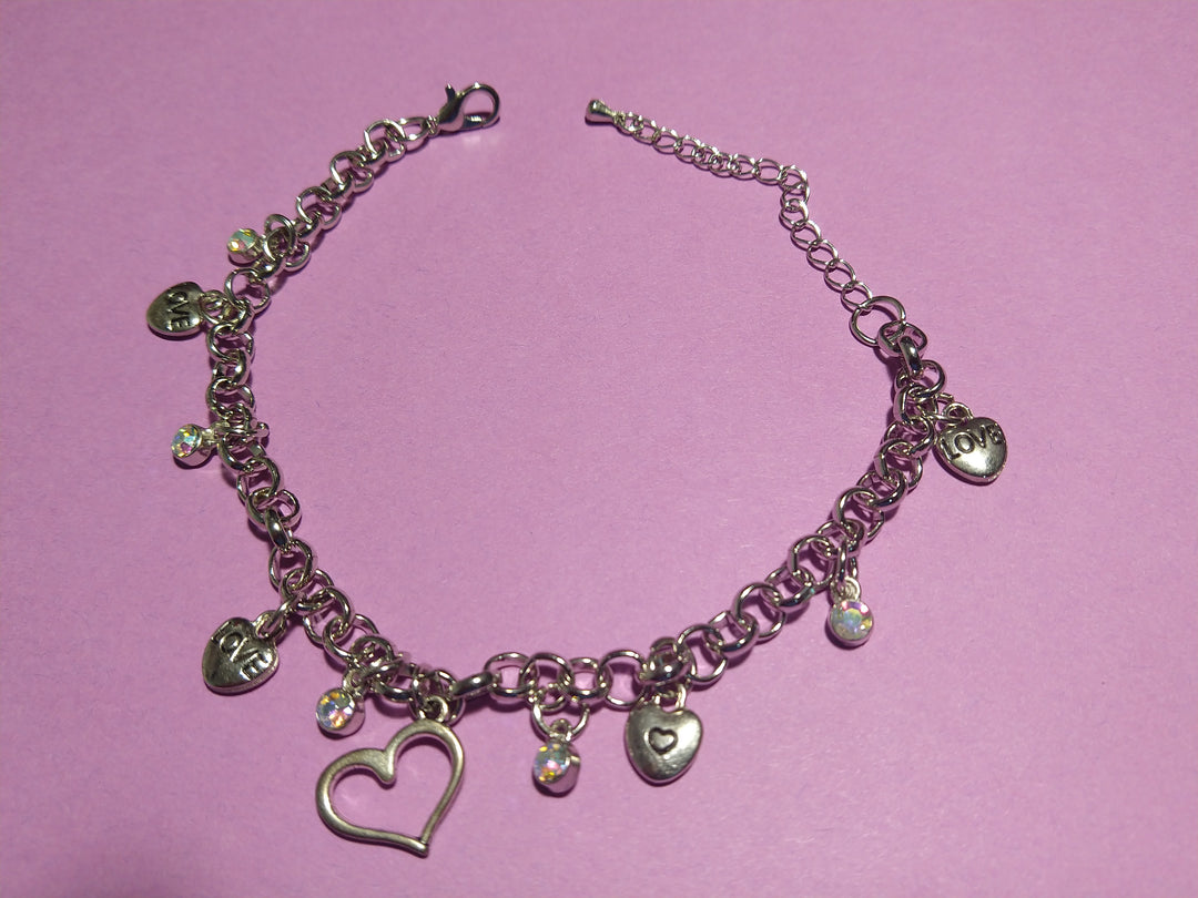 VioletBox Jewelry Workshop: Charm & Chain Bracelet