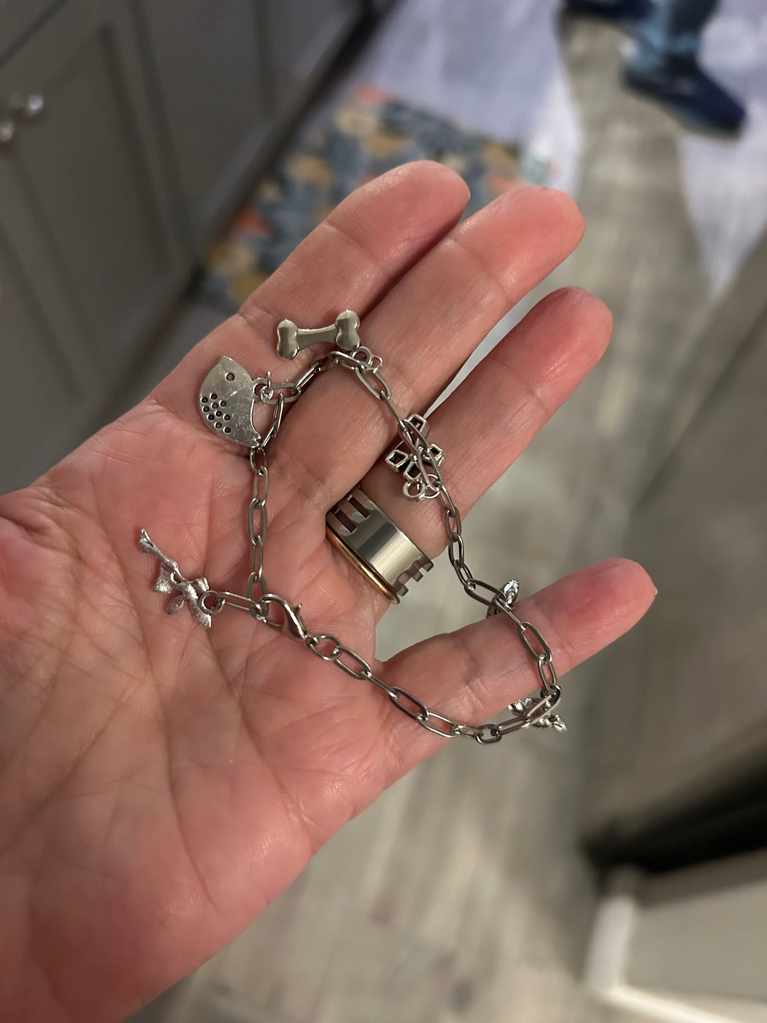 VioletBox Jewelry Workshop: Charm & Chain Bracelet